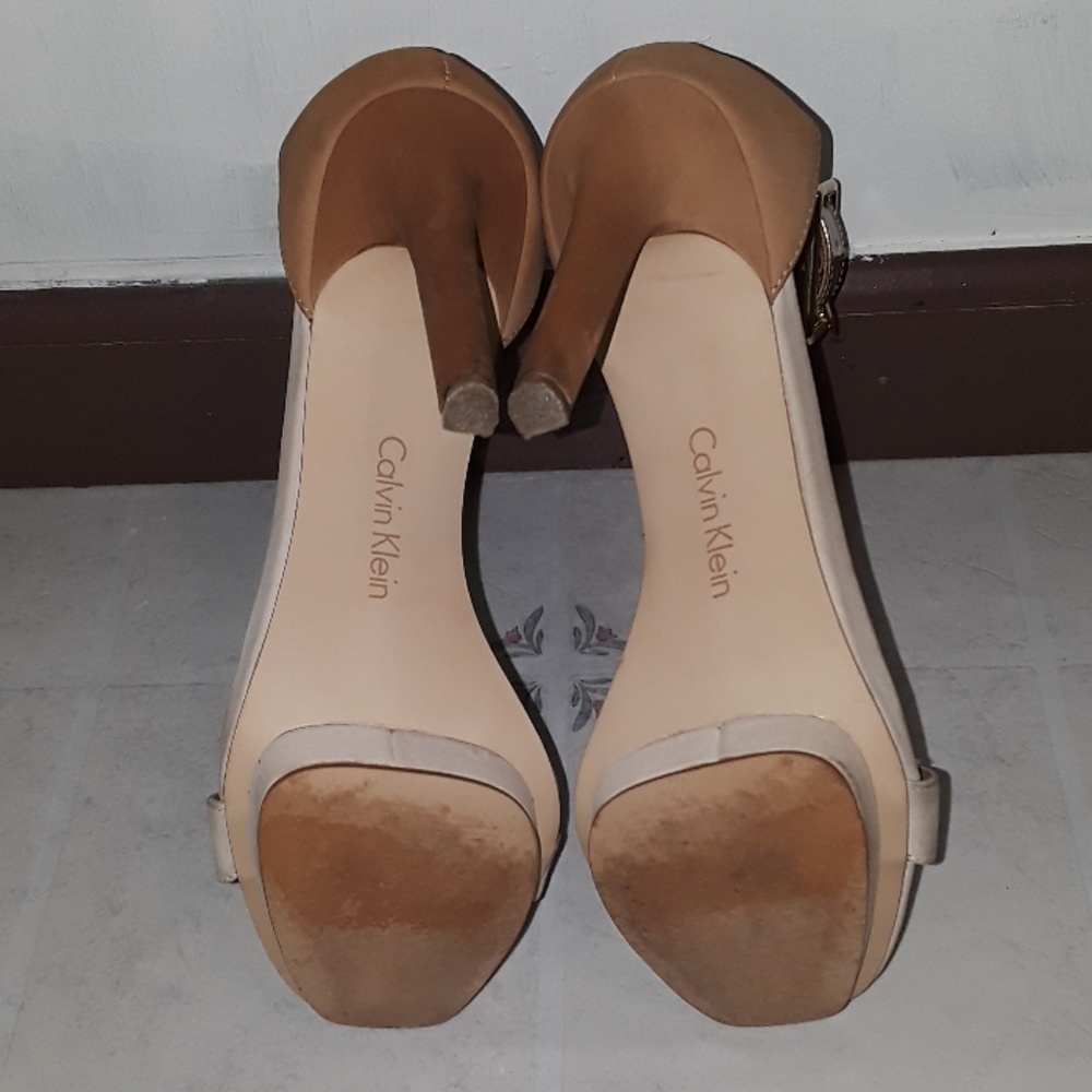 CALVIN CLEIN High Shoes  |  Size 8 1/2 M - Picture 6 of 7